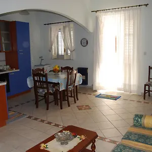 appartamento-al-mare-cusumano.sicilyhotelsitaly.net/